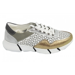 casual shoes